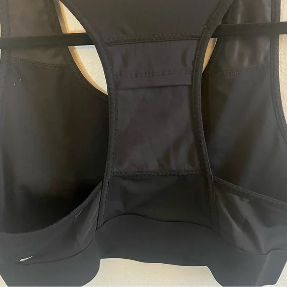 Fabletics Black On-The-Go Medium Impact Sports Bra - Picture 5 of 5
